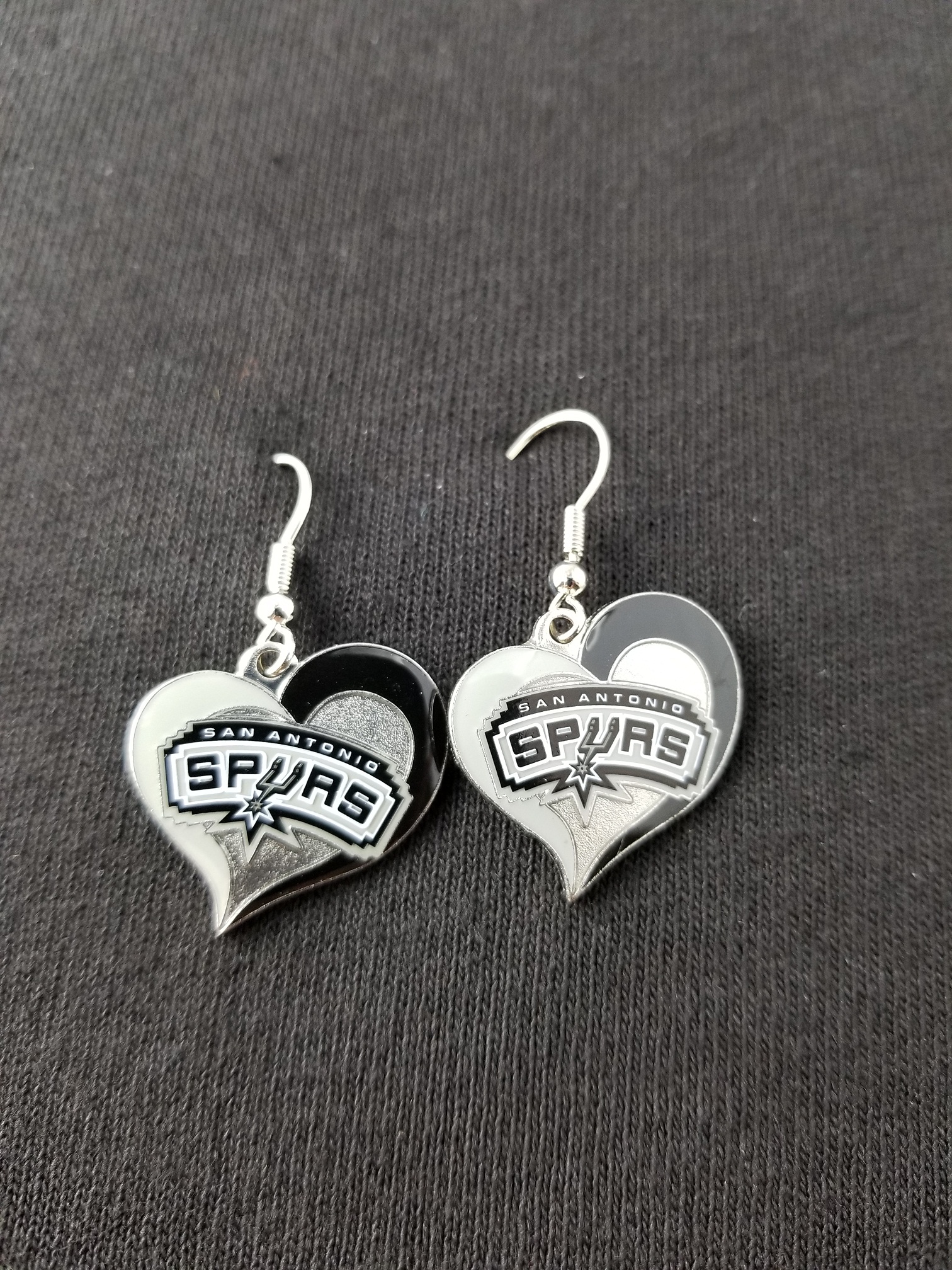NBA San Antonio Spurs EARRINGS - Heart Swirl